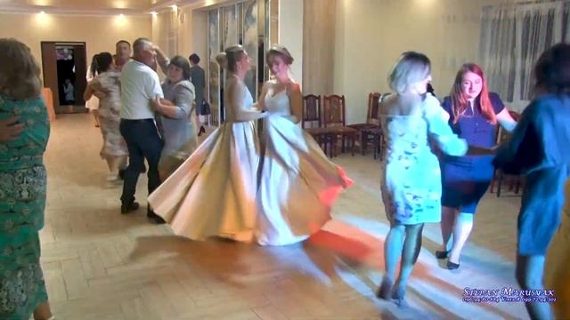 за нашов стодолов полька танець на українському весіллі смотреть онлайн