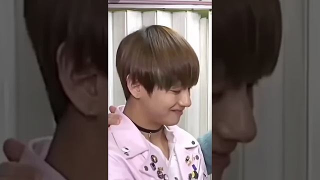 ЧОНГУК ПРИЛЕТЕЛ ДОМОЙ✈️ТЭ И ГУКИ???? интересно не пропустите✨✨✨✨✨ смотреть онлайн