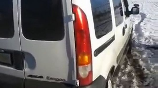 RENAULT KANGOO 4x4 испытываем дома.