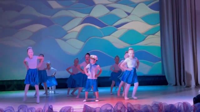 Хореографический коллектив "Фуете" группа "Карамельки", танец "Капитан" смотреть онлайн