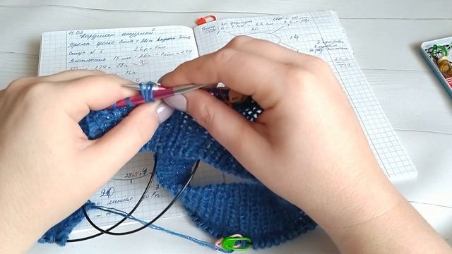 Кардиган спицами реглан сверху / Подробный по петельный мастер класс Начало вязания #5 смотреть онлайн