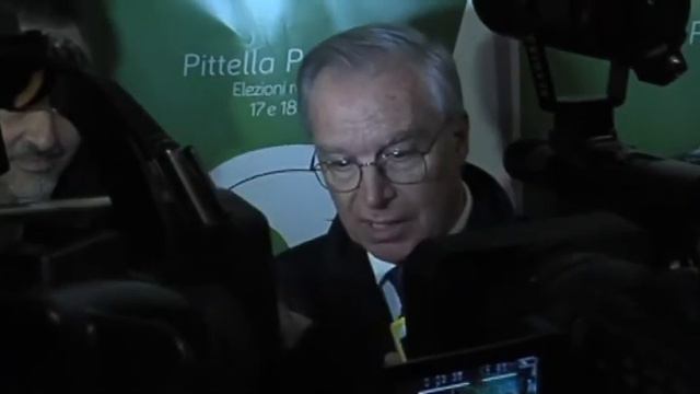 Regionali 2013. A poche ore di distanza Beppe Grillo e Guglielmo Epifani смотреть онлайн