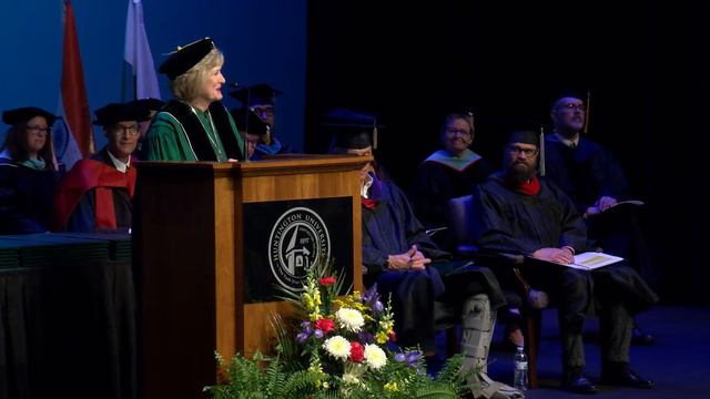 Huntington University Commencement: 9:00 a.m. смотреть онлайн