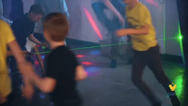 Световое шоу и дискотека в фольге смотреть онлайн