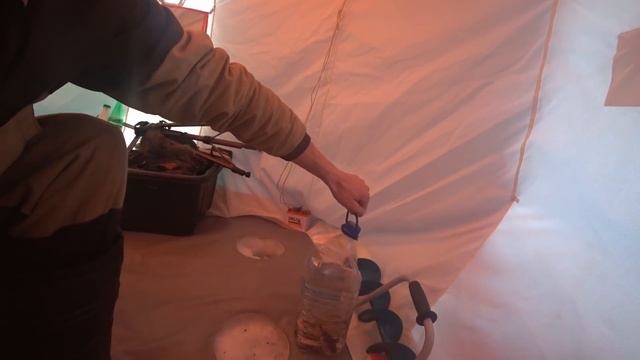 ТРИ ДНЯ живем в палатке.Ставим жерлицы.Готовим торт.Поймали щуку, но как ее вытащить? смотреть онлайн