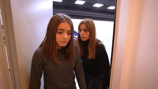 EL ELFO POSEíDO Cap 6 Claudia se queda sola Itarte Vlogs смотреть онлайн