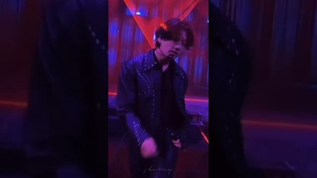 всем фанатам Чон Чонгука ??? только не думайте лишнего??♥️ смотреть онлайн