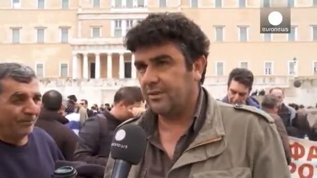Афины: разгневанные фермеры не уходят с Синтагмы смотреть онлайн
