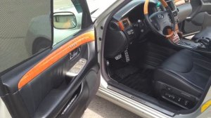 Лексус LS 430 2001 года