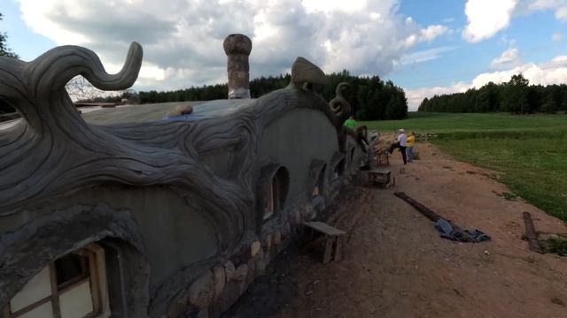 Оформление углов дома в виде старого дерева. БОБОВЫЙ стебель. Домик ХОББИТОВ. смотреть онлайн