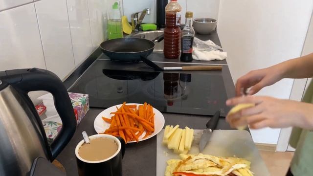 готовим кимпаб ? / 김밥 / 做饭了紫菜包饭 смотреть онлайн