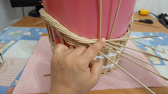 Загибка Розга в 4 прута.Плетение корзинки с ручками.Часть2 смотреть онлайн