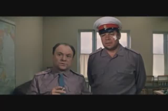 -Наверное, мне бы надо.. -Не надо. Бриллиантовая рука смотреть онлайн