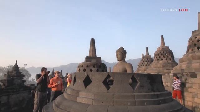 Путешествие по Индонезии - рассвет в храме Борободур / Indonesia. Sunrise In Borobudur Temple