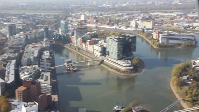 Top Sehenswürdigkeiten Düsseldorf: Rheinturm смотреть онлайн