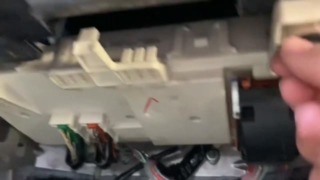 How to fix a broken cigarette lighter-fuse replacement-08 Mazda3 смотреть онлайн