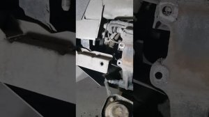 замена верхней опоры пружины .нива шеви 2012г.