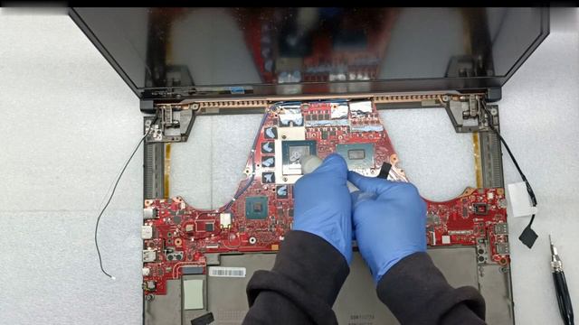 как заменить аккумулятор для ноутбука Asus rog zephyrus gx701gw смотреть онлайн