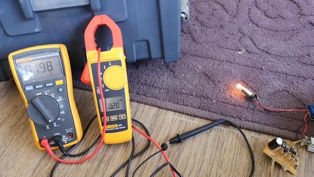 Fluke 115 vs Fluke 324 Current Precision Test смотреть онлайн