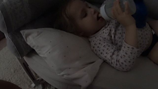 Папа с дочей разучивают стихи смотреть онлайн