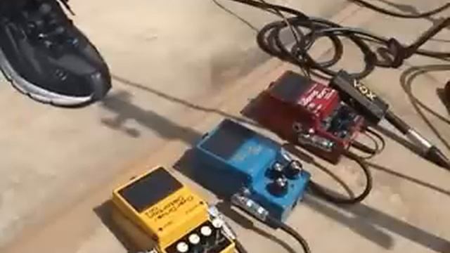 BOSS RC-2 and VOX amPlug AC30 смотреть онлайн