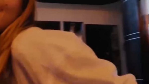 ЧТО В РУКЕ У АСМУС в фильме ТЕКСТ? Обзор фильма и скандальной сцены