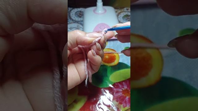 Урок 13, учимся вязать крючком, вогнутый столбик без накида смотреть онлайн