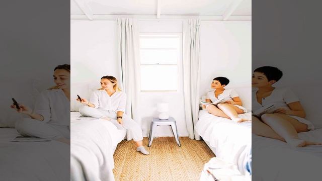 Groovy Spring Vacay смотреть онлайн