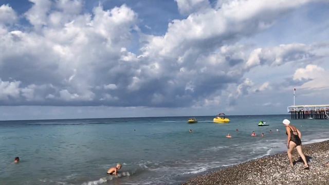Море в октябре, в Аланье смотреть онлайн