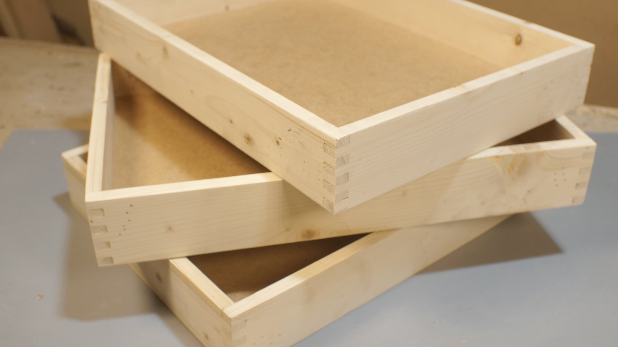 Изготовление ящиков для хранения в мастерскую. Простая оригинальная конструкция смотреть онлайн