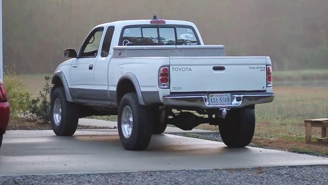 1998 Toyota Tacoma With Straight Pipes смотреть онлайн