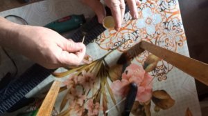 ремонт   пластиковой   поверхности  беговых  лыж