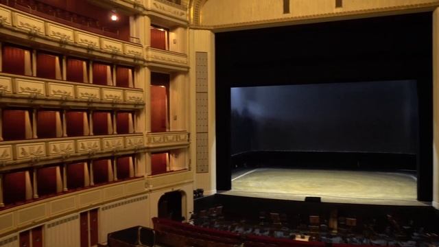 Inside the Vienna State Opera (Wiener Staatsoper) - Art & Architecture Tour смотреть онлайн