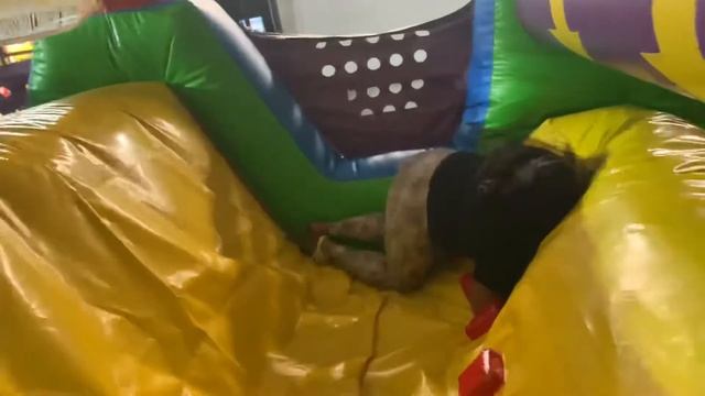 We Went To Michael’s Fun Word!! You Want Believe What My Niece Did on The Ride ? смотреть онлайн