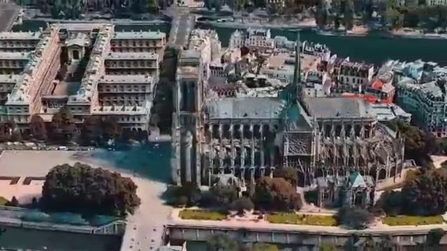 "Над Парижем". Стихи Генриэтты Хасиной. Музыка и исполнение Сергей и Елена Светловы. смотреть онлайн