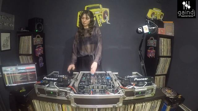 Studio Session with Diana Swan Supported By Gain DJ Equipment Rentals смотреть онлайн