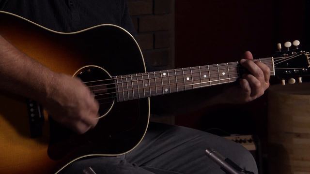 Gibson 50s J-45 (When you imagine an acoustic guitar, this is what you hear) смотреть онлайн