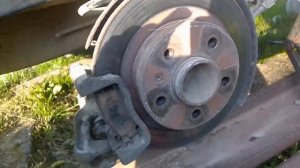 Как поменять тормозные колодки и диски Opel Zafira B