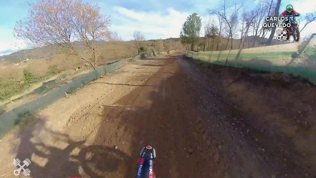 JORGE MARTIN y MARIONA VALERO ONBOARD!! 250 4T RAW SOUND! ESTAS MOTOS CORREN MUCHOO!! смотреть онлайн