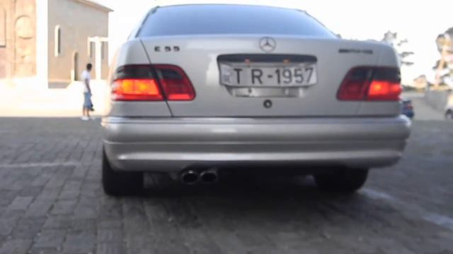 Mercedes E55 AMG W210 Sound смотреть онлайн