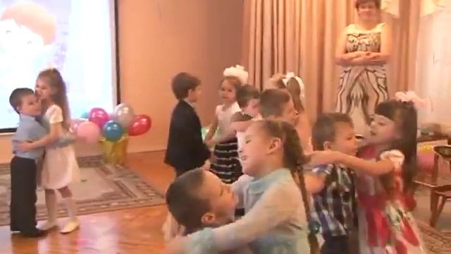 Раз - ладошка, два- ладошка смотреть онлайн