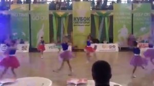 Танцы (сегодня праздник у девчат)