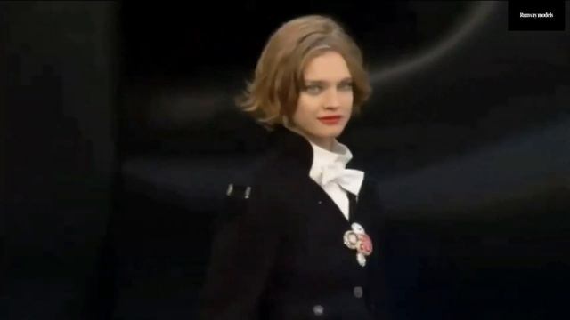 Natalia Vodianova | Runway Moments смотреть онлайн