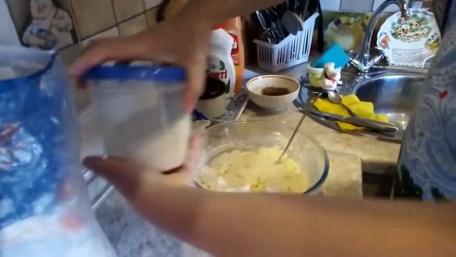 Вкусная творожная запеканка с изюмом. смотреть онлайн