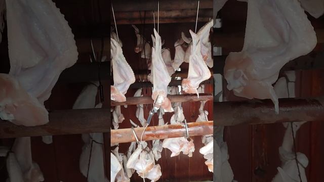 Варено- копчёные куриные крылышки смотреть онлайн