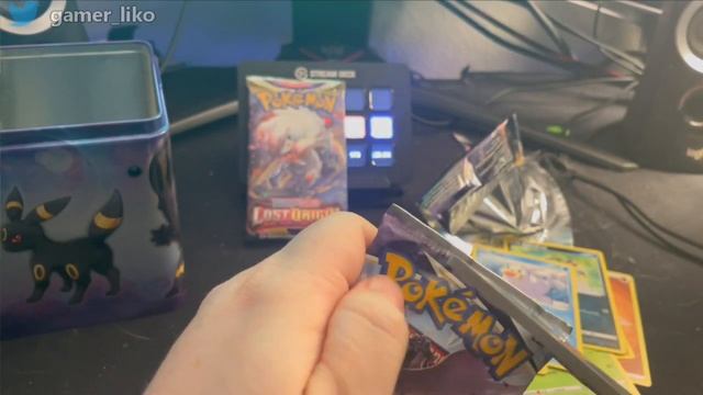Opening A Pokemon Stack 'Em High Tin: Dark Type смотреть онлайн
