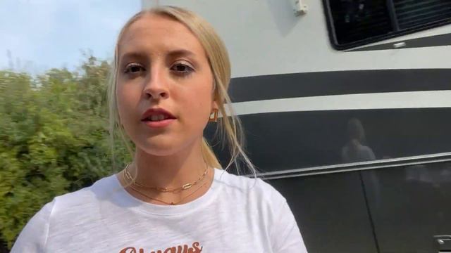 FALL VLOG// pumpkin patch, photoshoot & coffee in Ohio смотреть онлайн