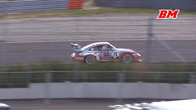 PORSCHE 993 GT2 EVO | racing at Zandvoort 2020 (Fly-by's, Downshifts and Turbos) смотреть онлайн