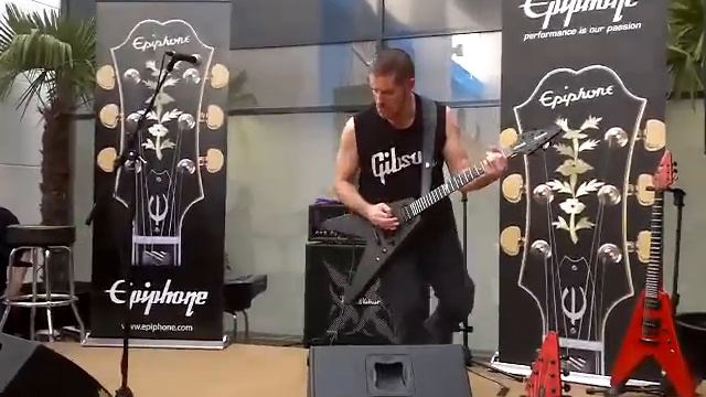 Jeff Waters Epiphone Clinic Music Store Cologne - No Zone смотреть онлайн