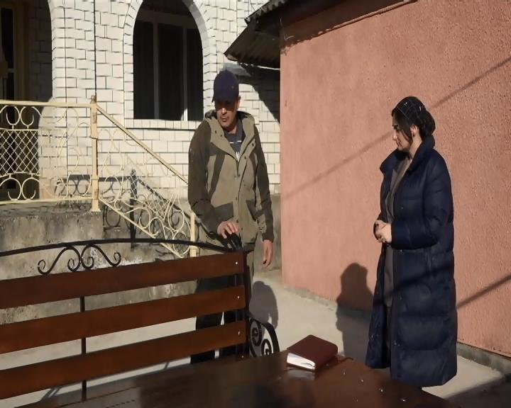 Умелец Аслан Кайтмесов расширил свое дело благодаря социальному контракту смотреть онлайн